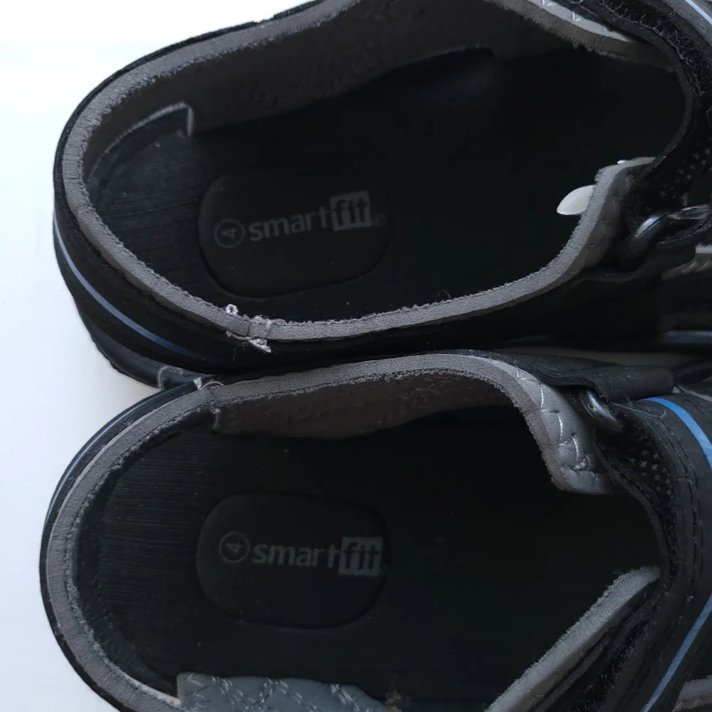 NWOT Smart Fit Boys Youth Sandals - Picture 10 of 10